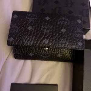 Mcm trifold wallet